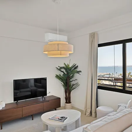 Mediterraneo Beachfront 3 - Center *