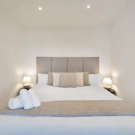 Mediterraneo Beachfront 3 - Center * ماربيا