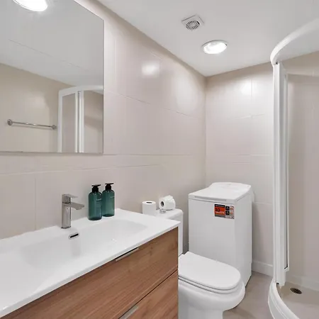 Mediterraneo Beachfront 3 - Center *